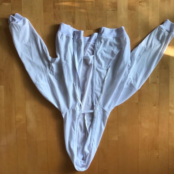 — - Picture 2 of 2